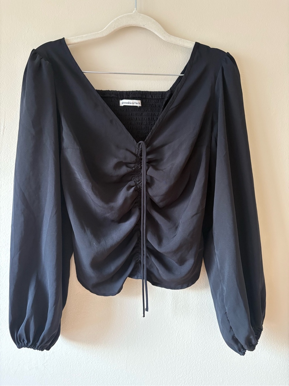 Abercrombie & Fitch Black Ruched V-Neck Long-Sleeve Blouse
